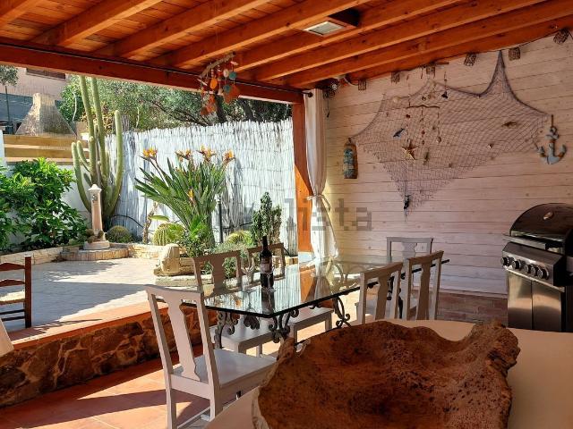 Villetta a schiera in vendita di 120 m² in Via delle Sughere