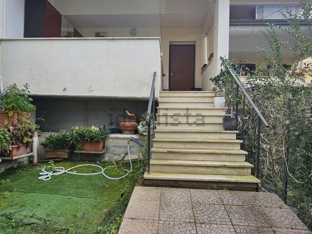 Villetta a schiera in vendita di 120 m² in Via Francesco Giuseppe Bressani