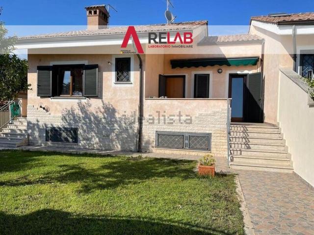 Villetta a schiera in vendita di 120 m² in Via Italo Gismondi, 67