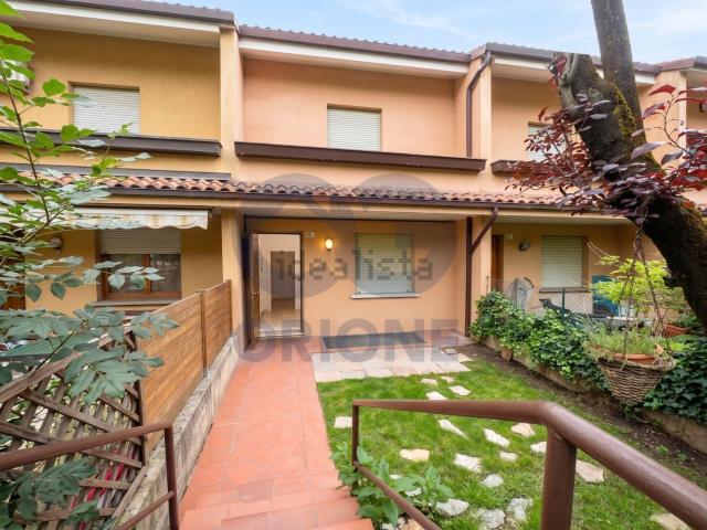 Villetta a schiera in vendita di 120 m² in Via Landa, 26