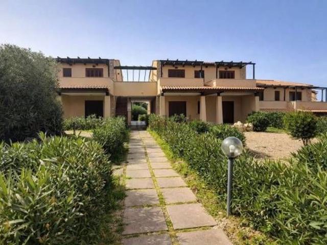 Villetta a schiera in vendita di 120 m² in Via Li Nibbaroni