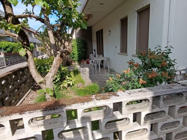 Villetta a schiera in vendita di 120 m² in Via Luigi Barbieri