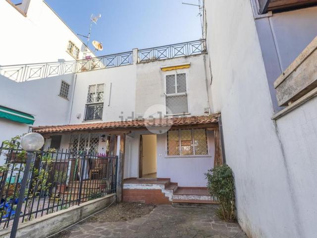 Villetta a schiera in vendita di 120 m² in Via Padre Colombo Angeletti, 41
