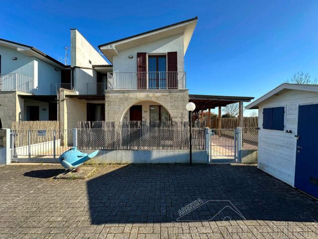 Villetta a schiera in vendita di 120 m² in Via Pinta, 70