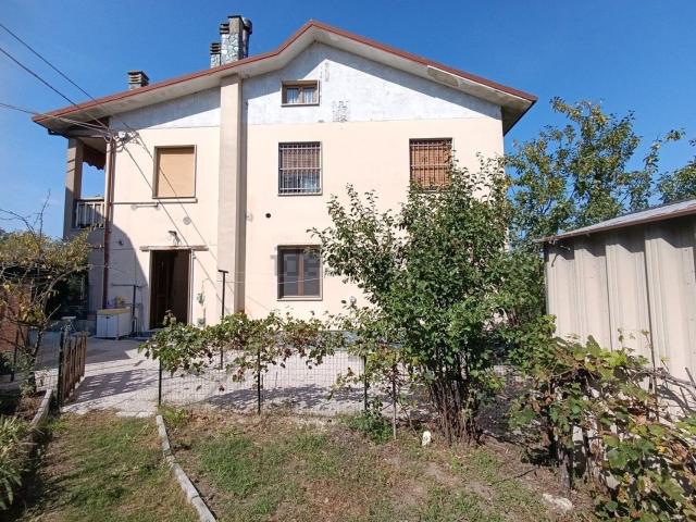 Villetta a schiera in vendita di 120 m² in Via Roccagrimalda