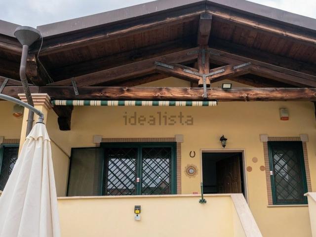 Villetta a schiera in vendita di 120 m² in Via Tradate