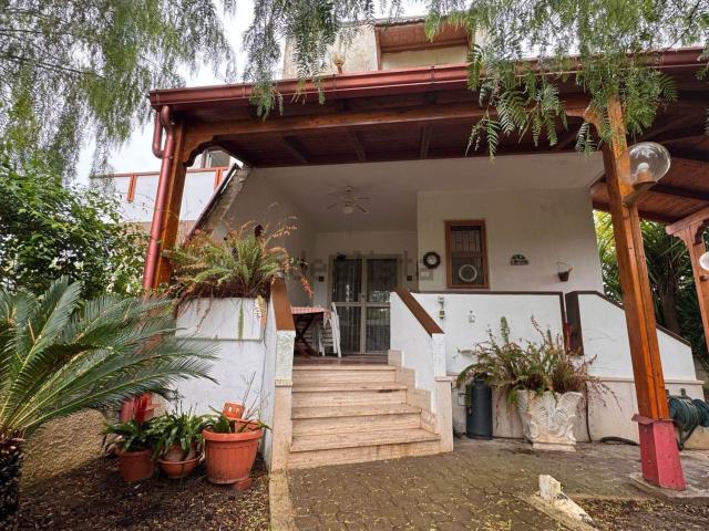 Villetta a schiera in vendita di 120 m² in Via Viole