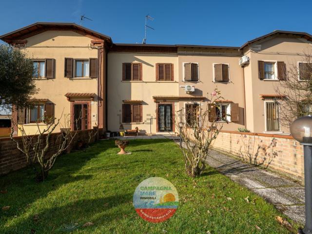 Villetta a schiera in vendita di 120 m² in Piazza Unità D&apos Italia, 10