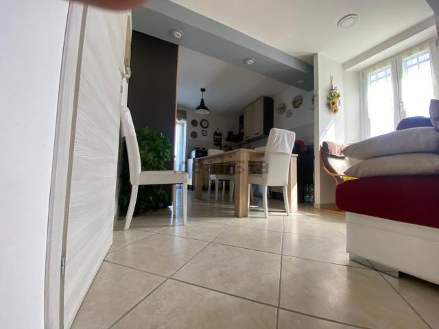 Villetta a schiera in vendita di 120 m² in Strada della Leonessa, 21