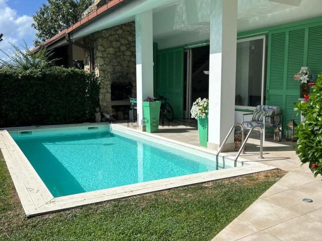 Villetta a schiera in vendita di 121 m² in Via dell&apos Ariete, 9