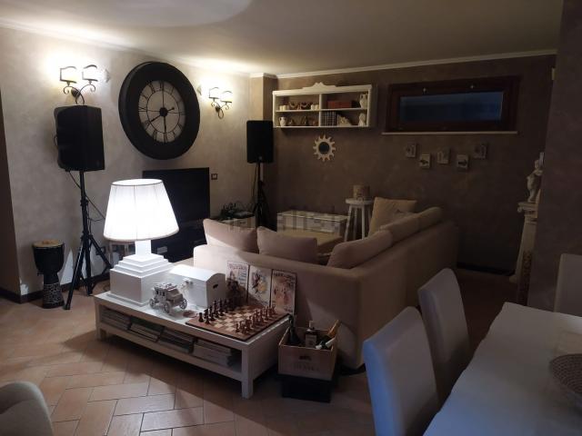 Villetta a schiera in vendita di 121 m² in Viale Giuseppe Verdi