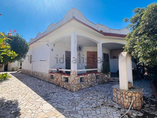 Villetta a schiera in vendita di 122 m² in Via dei Garofani