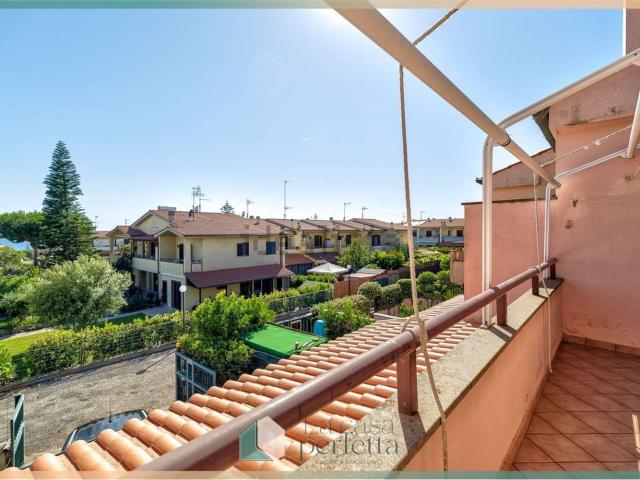Villetta a schiera in vendita di 122 m² in Via Oceano Atlantico, 5