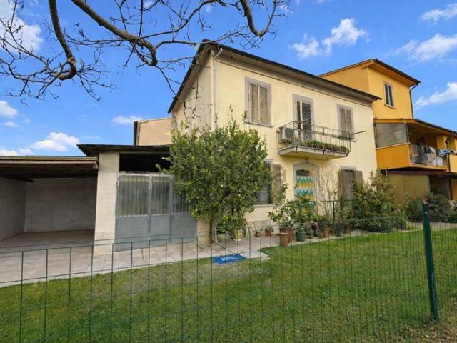 Villetta a schiera in vendita di 123 m² in Via di Camone
