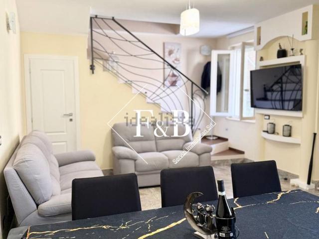 Villetta a schiera in vendita di 124 m² in Via gozzelino, 7