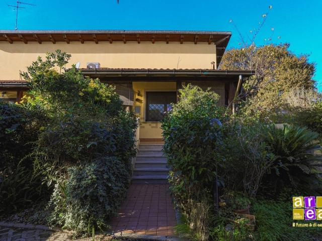 Villetta a schiera in vendita di 125 m² in Via del Fosso del Confine, 93