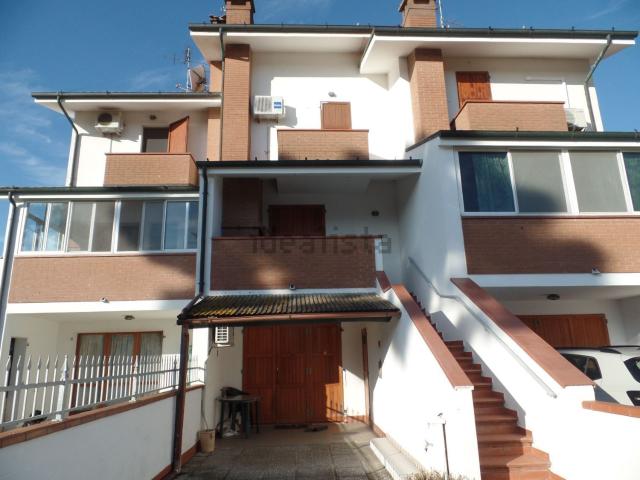 Villetta a schiera in vendita di 125 m² in Via della Fontana, 43