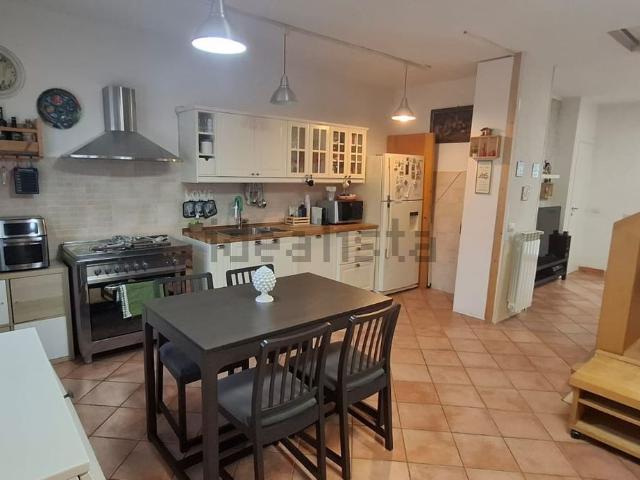 Villetta a schiera in vendita di 125 m² in Via Flavia