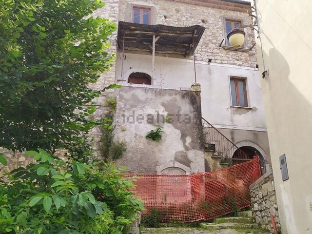 Villetta a schiera in vendita di 125 m² in Via nunziatella inferiore