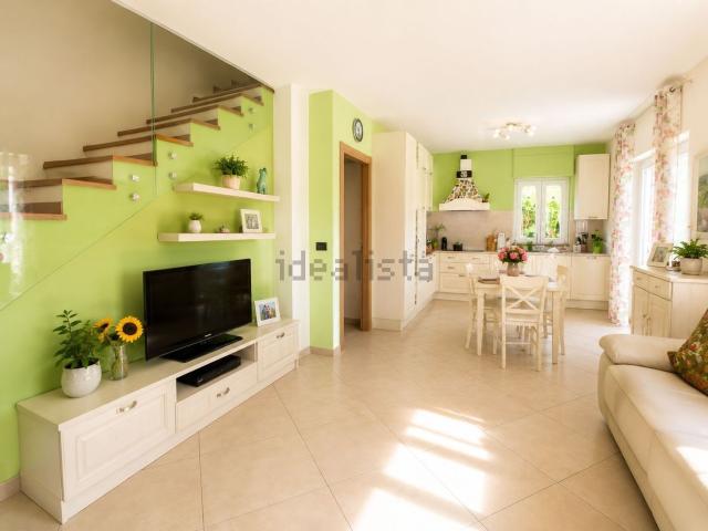 Villetta a schiera in vendita di 125 m² in Via Tetti Pereno