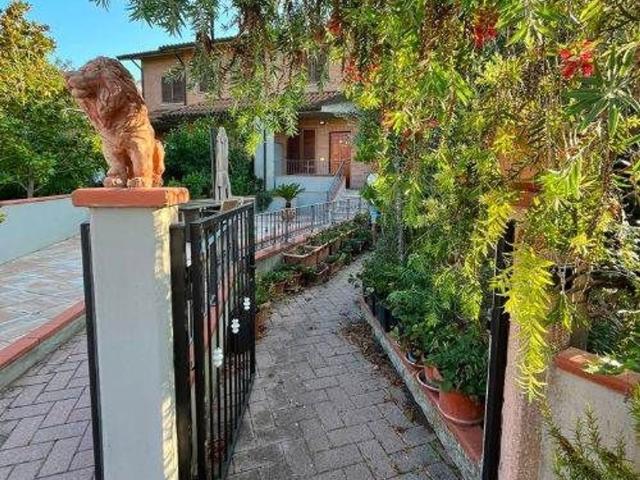 Villetta a schiera in vendita di 125 m² in Via Tevere