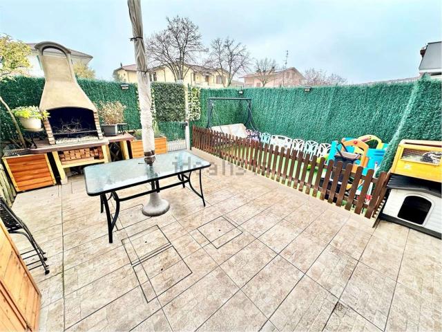 Villetta a schiera in vendita di 125 m² in Viale Costituzione