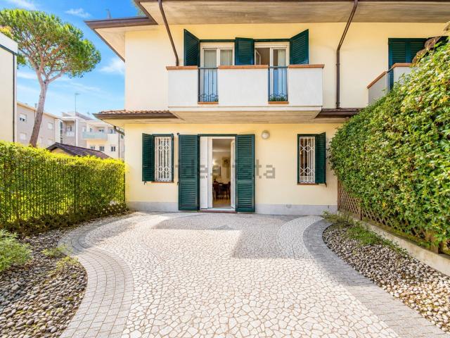 Villetta a schiera in vendita di 125 m² in Viale Damiano Chiesa, 10