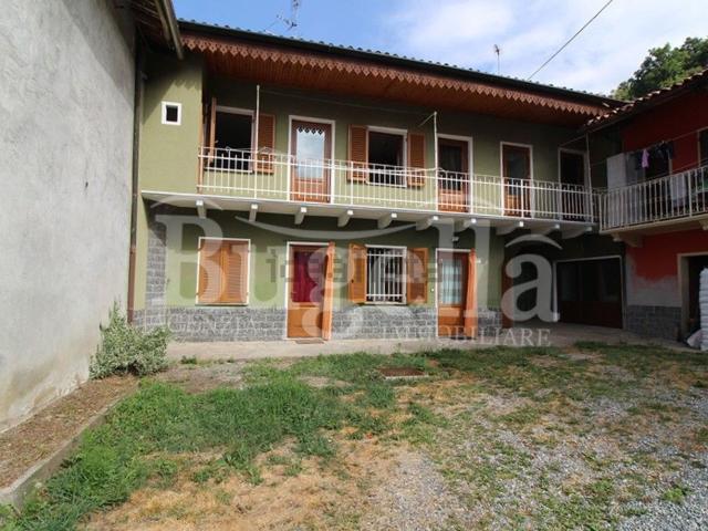 Villetta a schiera in vendita di 125 m² in Frazione Broglina, 10
