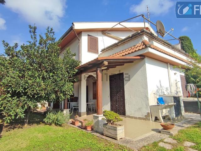 Villetta a schiera in vendita di 126 m² in Via Elio Lucci