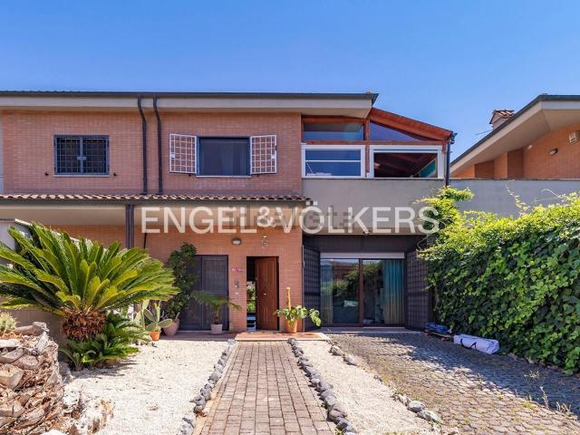 Villetta a schiera in vendita di 126 m² in Via Francesco Lojacono
