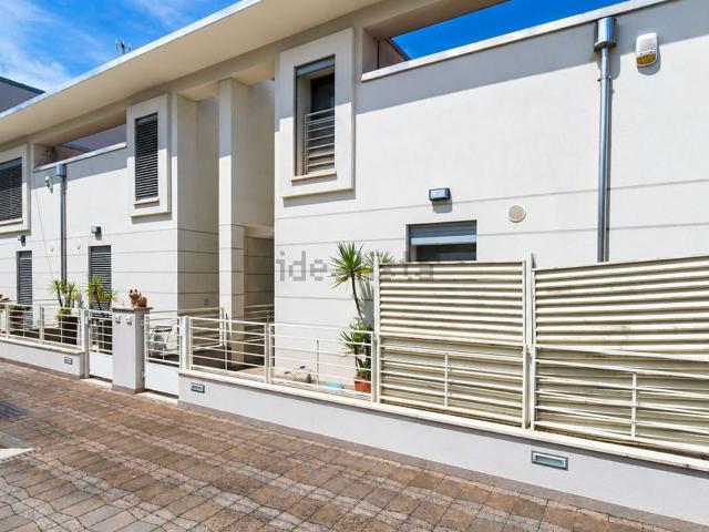 Villetta a schiera in vendita di 126 m² in Via Santa Maria in Cerreto, 21