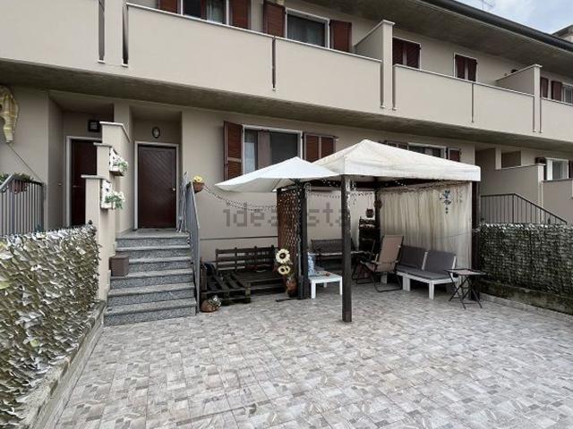 Villetta a schiera in vendita di 126 m² in Largo Vincenzo Rizzi, 6
