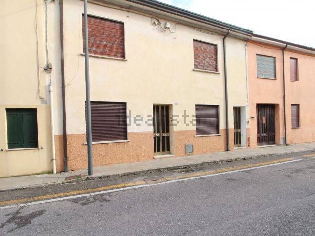 Villetta a schiera in vendita di 127 m² in Via Carrubbio, 17