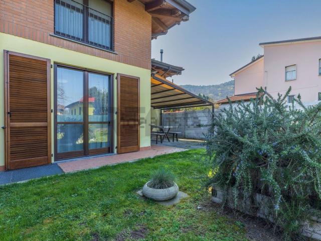 Villetta a schiera in vendita di 127 m² in Via Sotto Campagna, 75