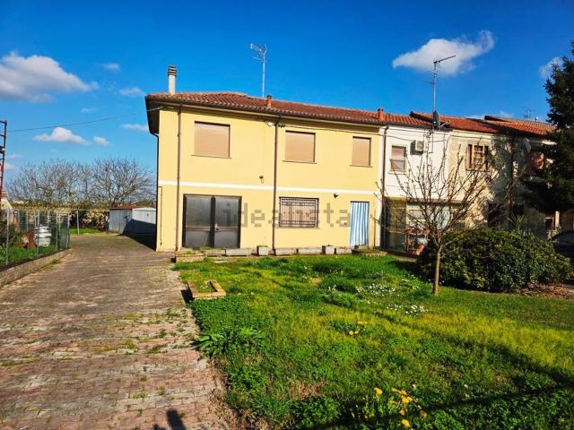 Villetta a schiera in vendita di 127 m² in Via U. Lenin, 5