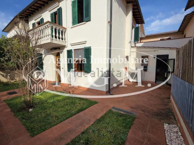 Villetta a schiera in vendita di 127 m² in Via Usciana