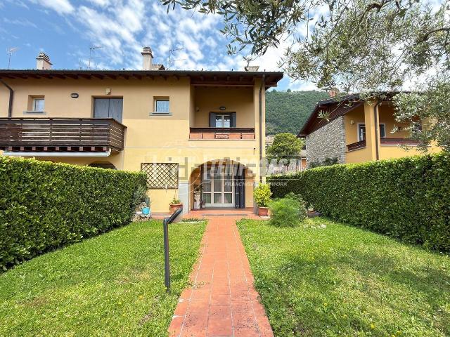 Villetta a schiera in vendita di 127 m² in Via Vittorio Veneto