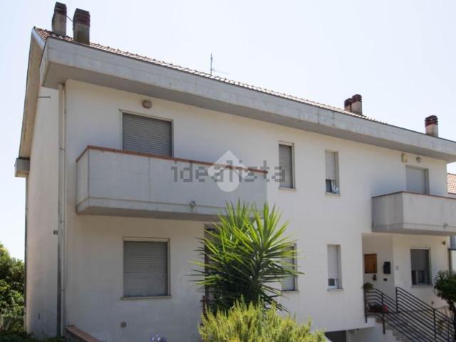 Villetta a schiera in vendita di 128 m² in Via del Tiglio, 1