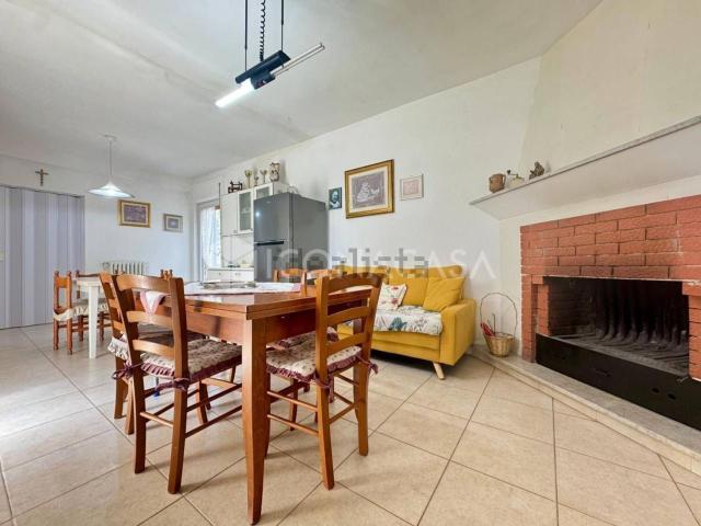 Villetta a schiera in vendita di 128 m² in Via Monte Rosa