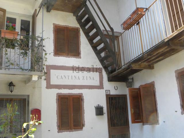 Villetta a schiera in vendita di 128 m² in Frazione Franco Zina, 24