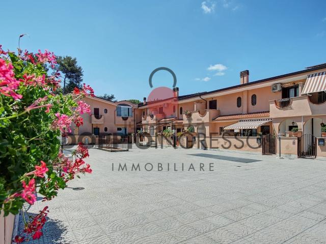 Villetta a schiera in vendita di 129 m² in Via Galbiate, 26