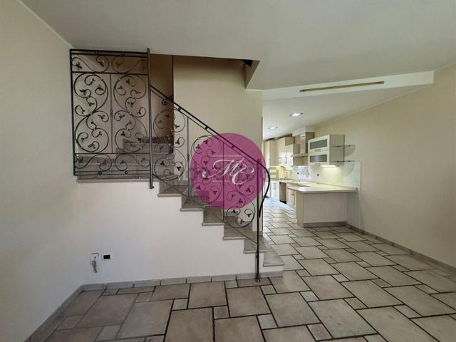 Villetta a schiera in vendita di 129 m² in Via Taverna, 146
