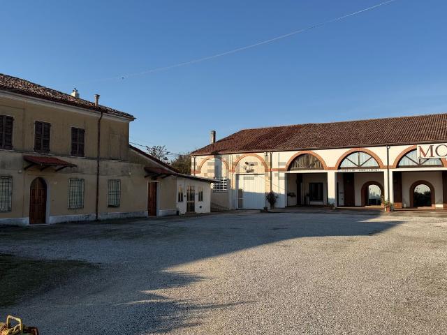 Villetta a schiera in vendita di 1300 m² in Via Paradello