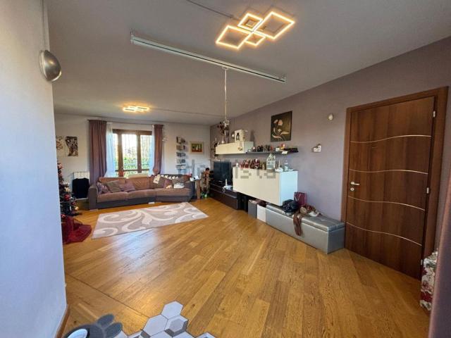 Villetta a schiera in vendita di 130 m² in Via Carlo Marx San Martino a Ulmiano