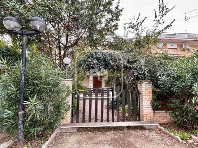 Villetta a schiera in vendita di 130 m² in Via Agamennone