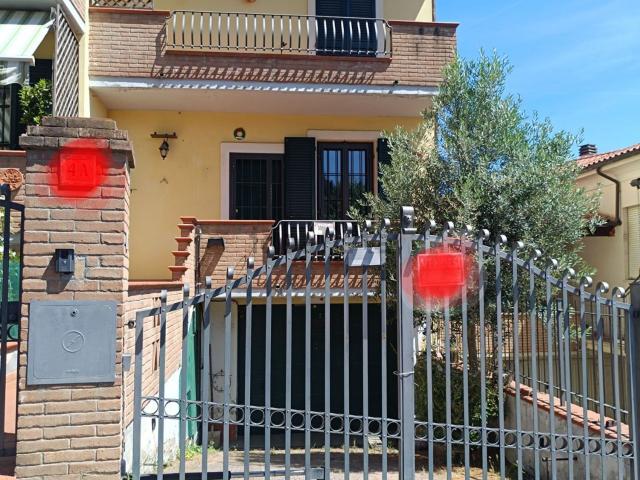 Villetta a schiera in vendita di 130 m² in Via Garda