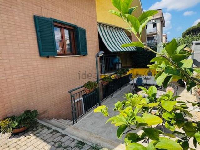 Villetta a schiera in vendita di 130 m² in Via Giacomo da Breno, 53