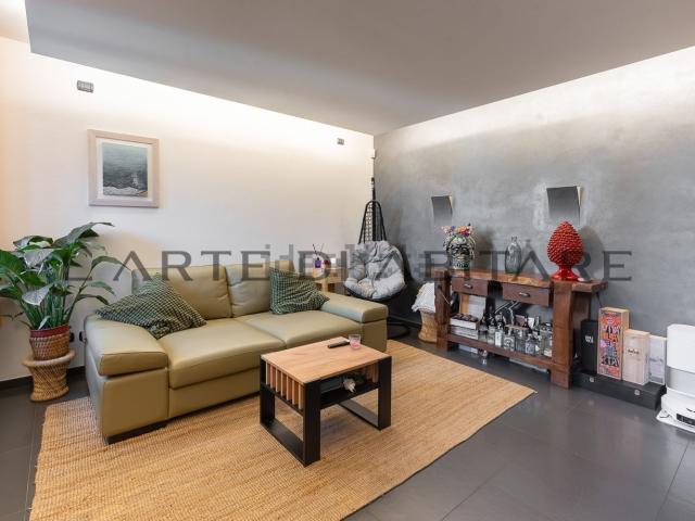 Villetta a schiera in vendita di 130 m² in Via Dott. F. Garofoli, 148