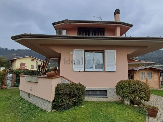 Villetta a schiera in vendita di 130 m² in Via dei Borghi