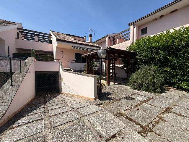 Villetta a schiera in vendita di 130 m² in Via della Poiana, 2